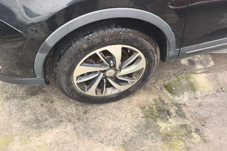 Used Baojun 560 2016 1.8L iAMT Luxury Model Exterior 3