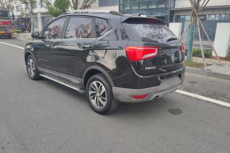 Used Baojun 560 2016 1.8L iAMT Luxury Model Exterior 3