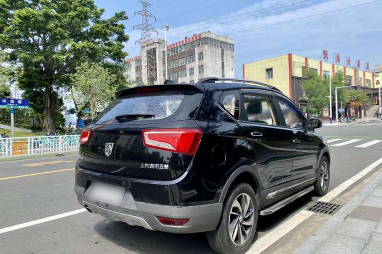 Used Baojun 560 2016 1.8L Manual Luxury Edition Exterior 9