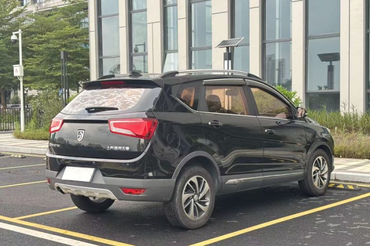 Used Baojun 560 2016 1.5T Manual Luxury Model Exterior 9