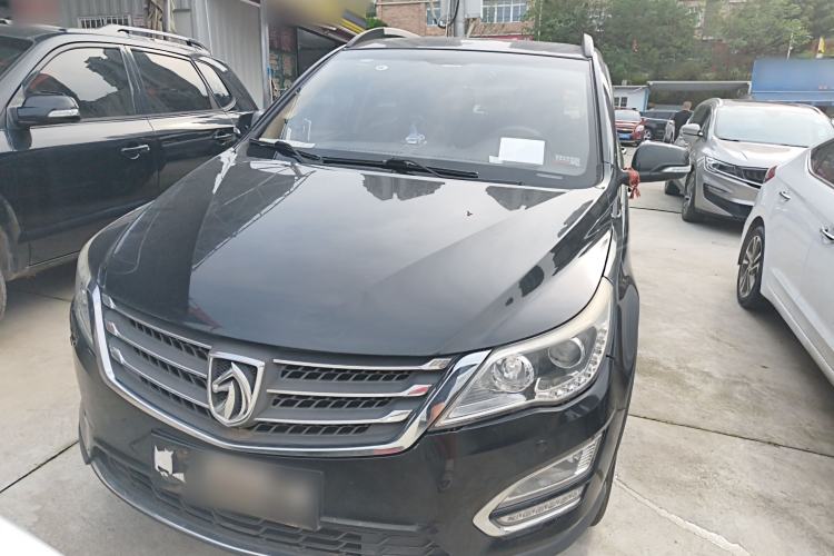 Used Baojun 560 2016 1.8L Manual Luxury Edition Front