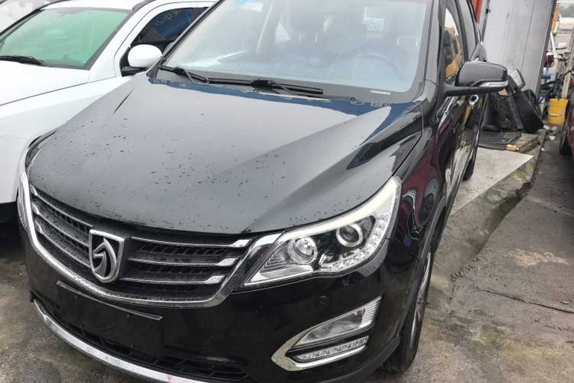 Used Baojun 560 2016 1.8L iAMT Luxury Model Front Left 45 Deg