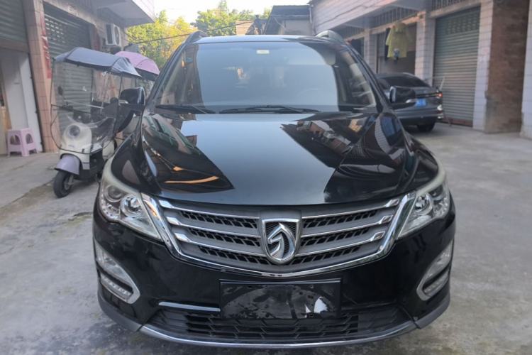 Used Baojun 560 2016 1.8L Manual Luxury Edition Front