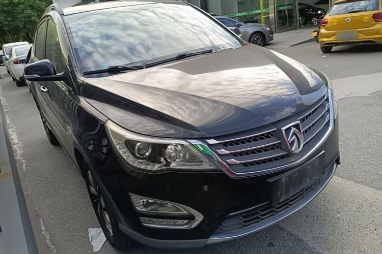Used Baojun 560 2016 1.8L Manual Luxury Edition Front Right 45 Deg