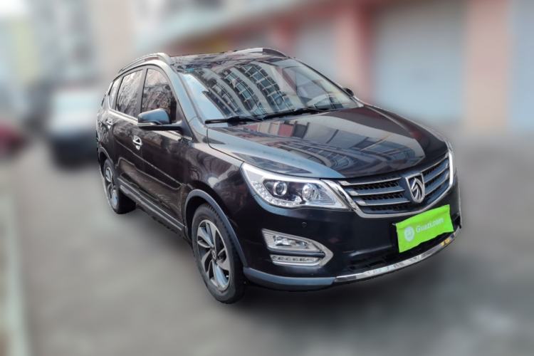Used Baojun 560 2016 1.8L iAMT Luxury Model Front Right 45 Deg