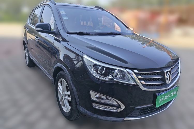 Used Baojun 560 2016 1.8L Manual Elite Edition Front Right 45 Deg