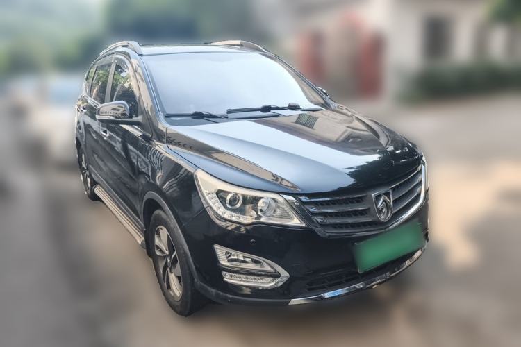 Used Baojun 560 2016 1.8L iAMT Luxury Model Front Right 45 Deg