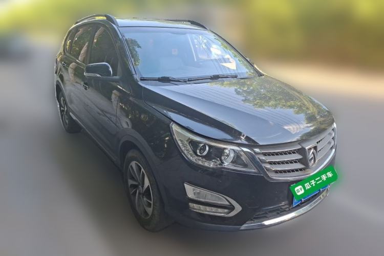 Used Baojun 560 2016 1.8L iAMT Luxury Model Front Right 45 Deg