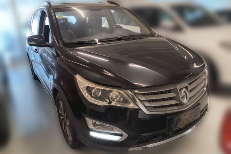 Used Baojun 560 2016 1.8L iAMT Luxury Model Front Right 45 Deg