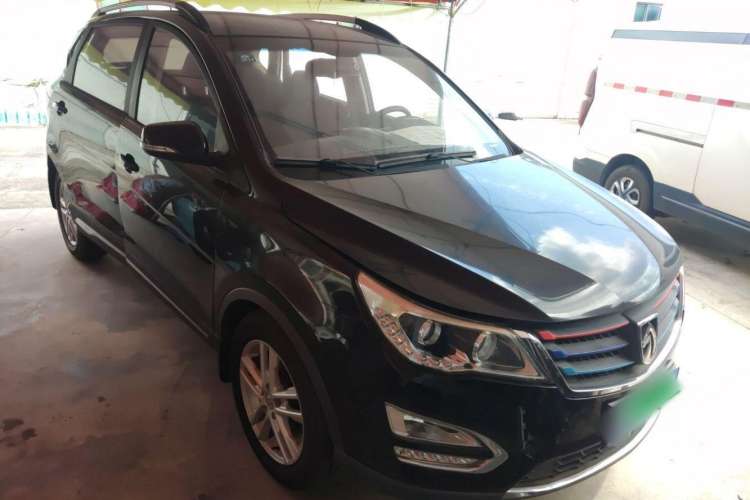 Used Baojun 560 2016 1.5T Manual Comfort Edition Front Right 45 Deg