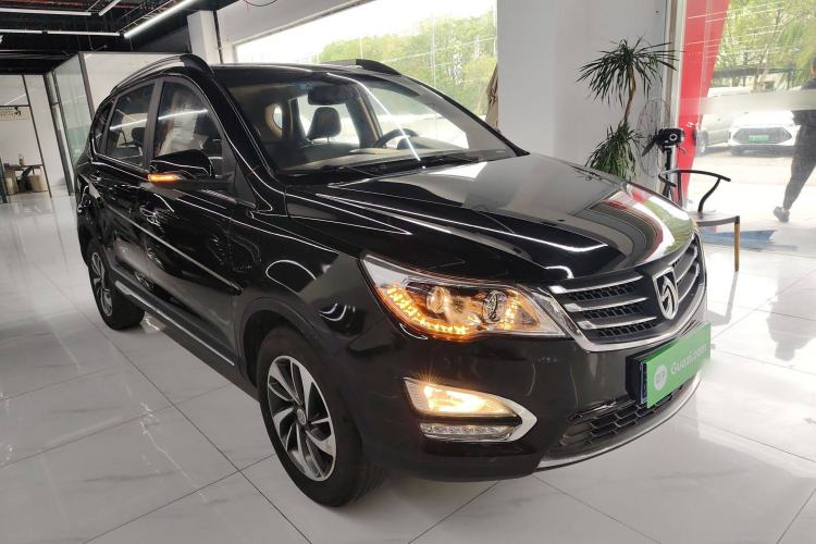 Used Baojun 560 2016 1.8L Manual Luxury Edition Front Right 45 Deg