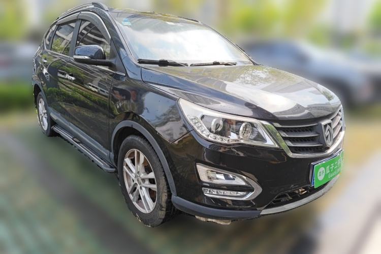 Used Baojun 560 2016 1.8L iAMT Elite Edition Front Right 45 Deg