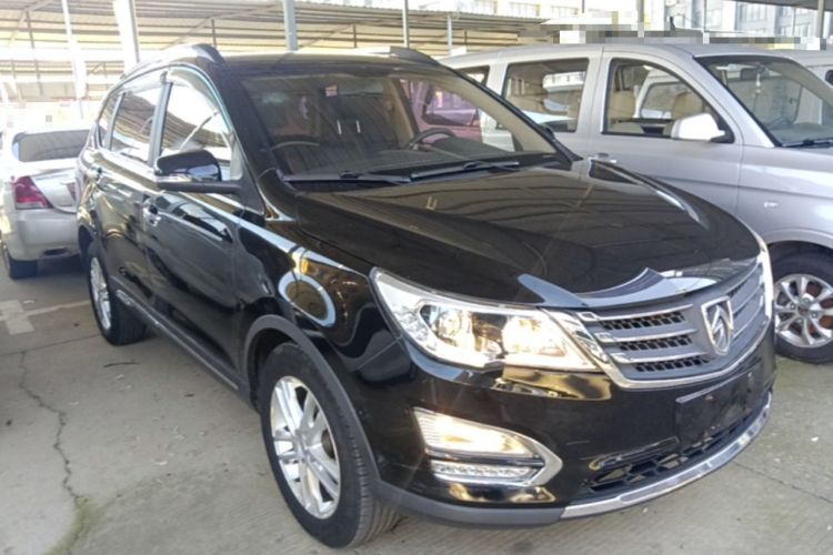 Used Baojun 560 2016 1.8L iAMT Elite Edition Front Right 45 Deg