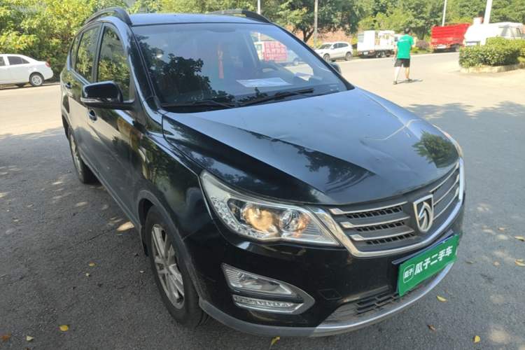 Used Baojun 560 2016 1.5T Manual Comfort Edition Front Right 45 Deg