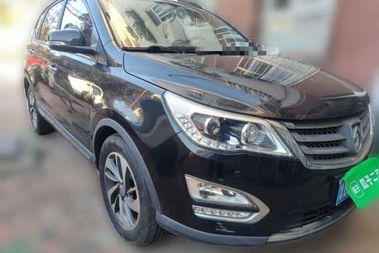 Used Baojun 560 2016 1.5T Manual Luxury Model Front Right 45 Deg