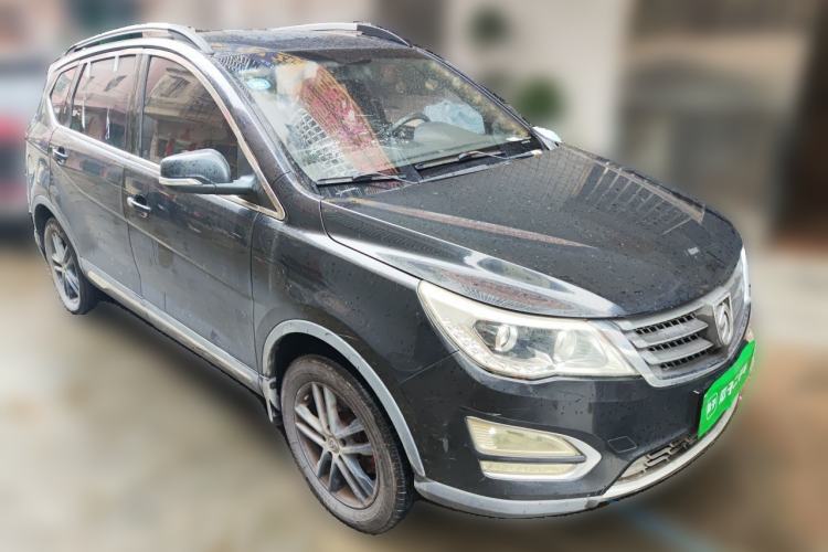 Used Baojun 560 2016 1.8L Manual Value Edition Front Right 45 Deg