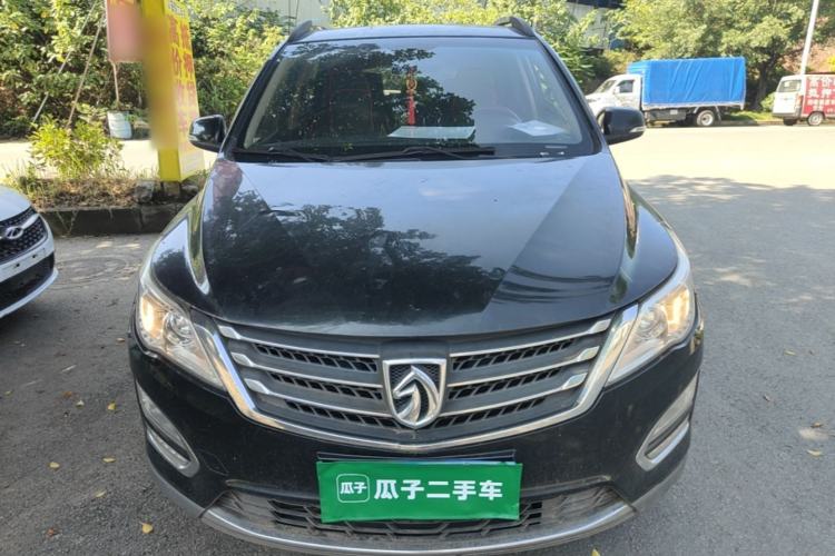 Used Baojun 560 2016 1.5T Manual Comfort Edition Front