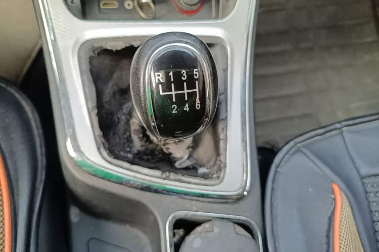 Used Baojun 560 2016 1.8L Manual Luxury Edition Gear Lever