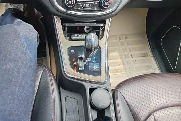 Used Baojun 560 2016 1.8L iAMT Luxury Model Gear Lever