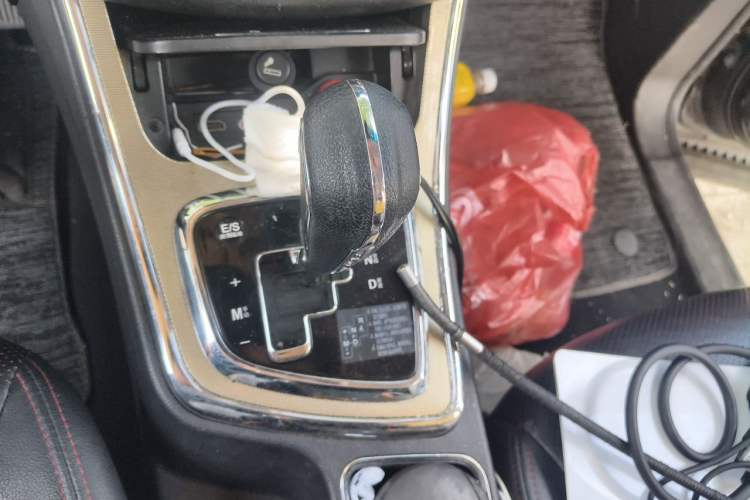 Used Baojun 560 2016 1.8L iAMT Luxury Model Gear Lever