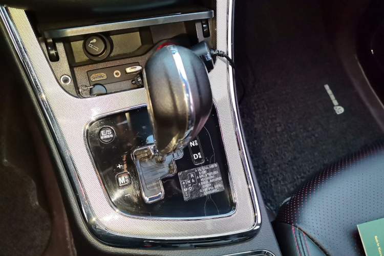 Used Baojun 560 2016 1.8L iAMT Luxury Model Gear Lever