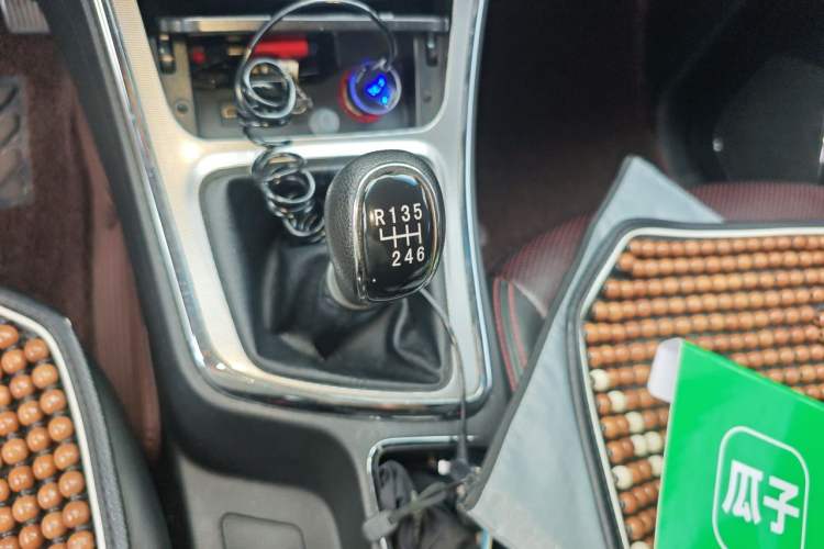 Used Baojun 560 2016 1.8L Manual Luxury Edition Gear Lever