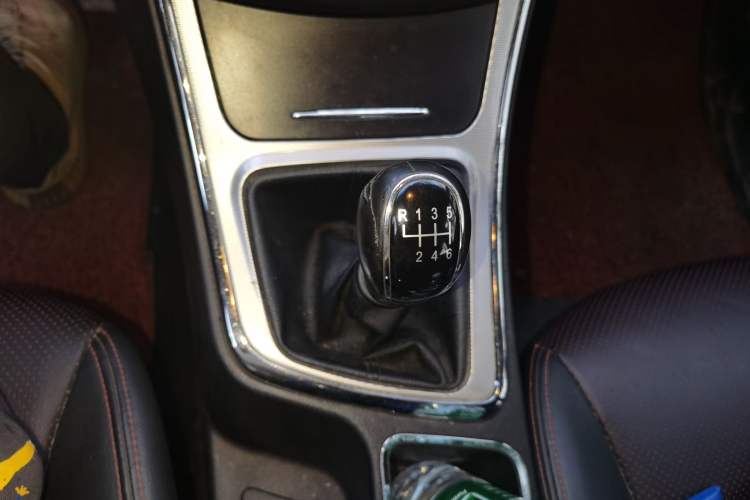 Used Baojun 560 2016 1.8L Manual Luxury Edition Gear Lever