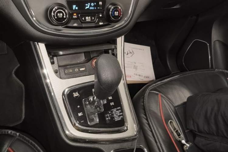 Used Baojun 560 2016 1.8L iAMT Luxury Model Gear Lever