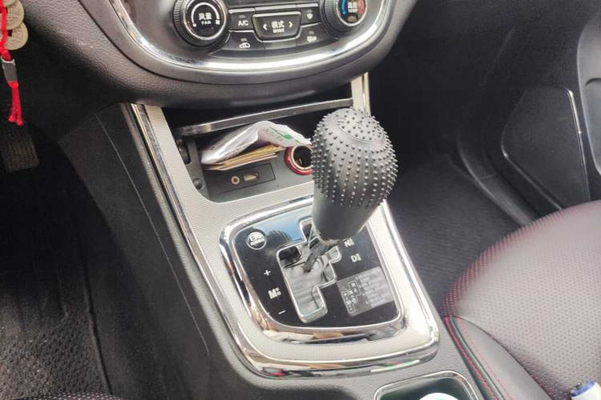 Used Baojun 560 2016 1.8L iAMT Luxury Model Gear Lever