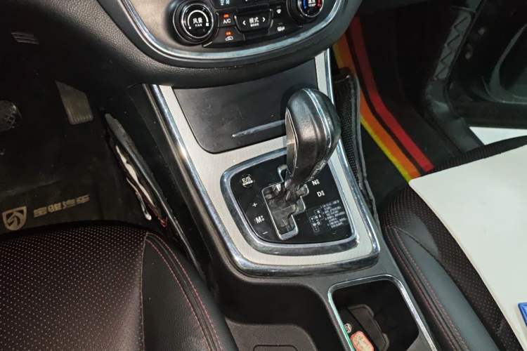 Used Baojun 560 2016 1.8L iAMT Luxury Model Gear Lever