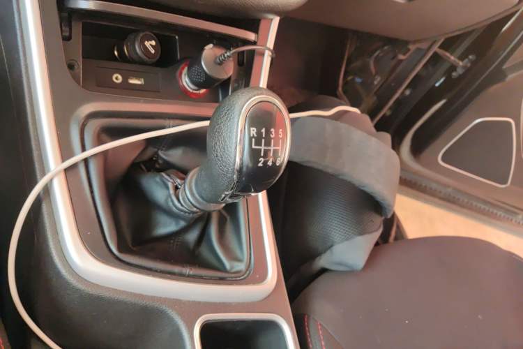 Used Baojun 560 2016 1.5T Manual Comfort Edition Gear Lever