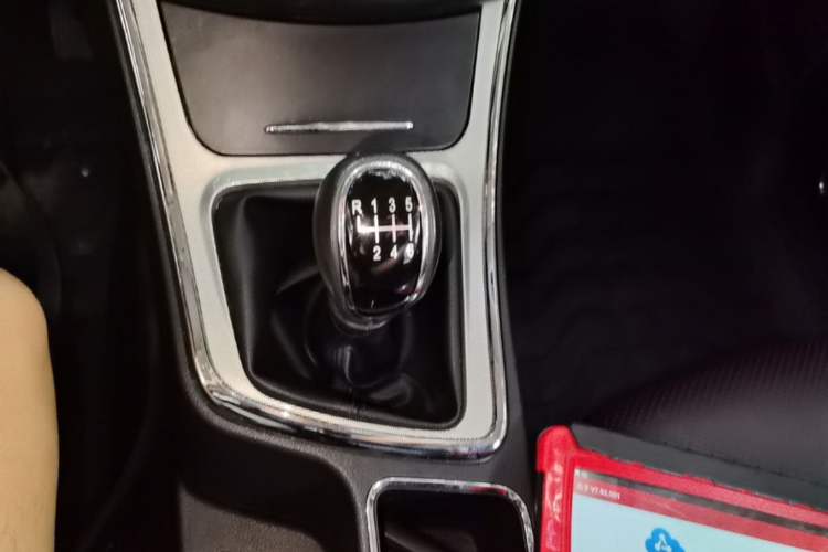 Used Baojun 560 2016 1.5T Manual Luxury Model Gear Lever