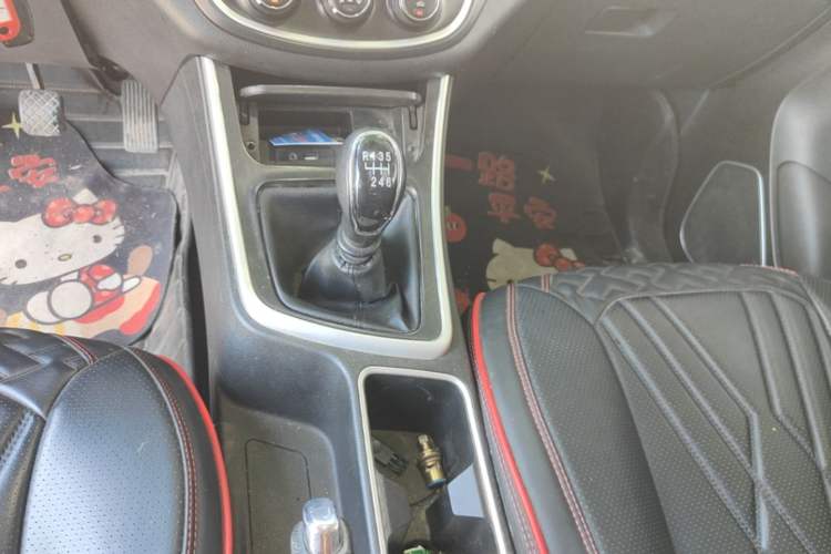 Used Baojun 560 2016 1.5T Manual Comfort Edition Gear Lever