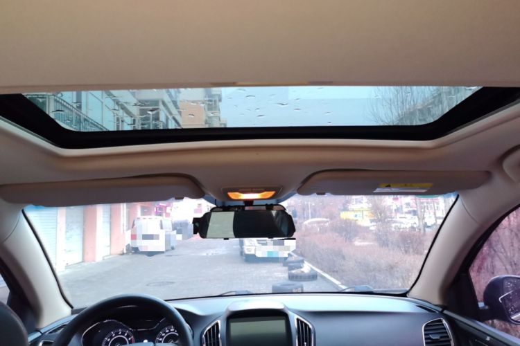Used Baojun 560 2016 1.8L iAMT Luxury Model Headliner