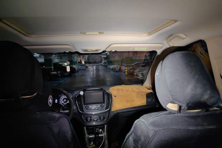 Used Baojun 560 2016 1.5T Manual Luxury Model Headliner