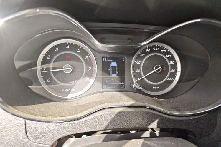 Used Baojun 560 2016 1.8L iAMT Elite Edition Instrument Cluster