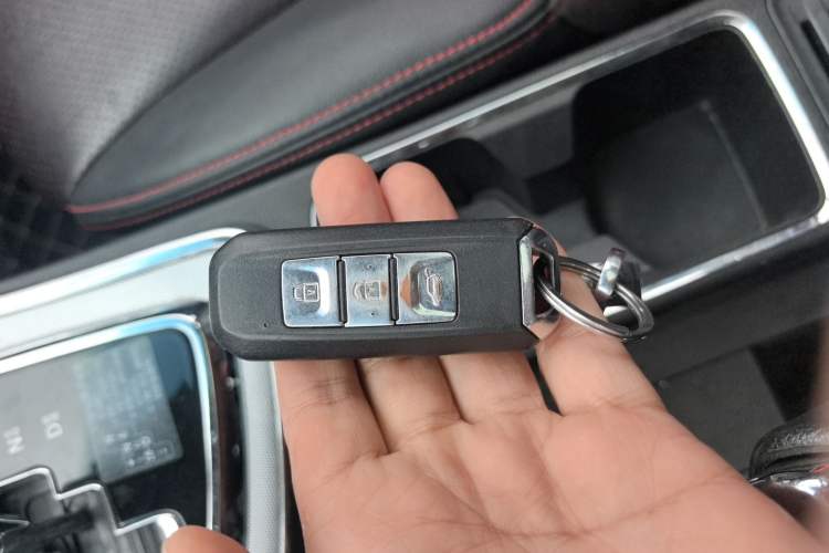 Used Baojun 560 2016 1.8L iAMT Luxury Model Interior 1