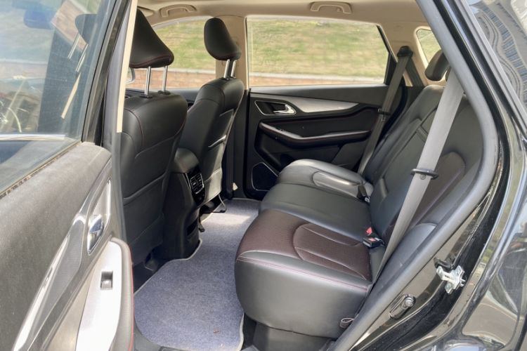 Used Baojun 560 2016 1.8L Manual Luxury Edition Interior 1