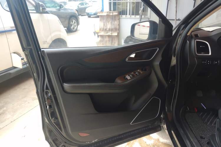Used Baojun 560 2016 1.5T Manual Comfort Edition Left Front Door Interior