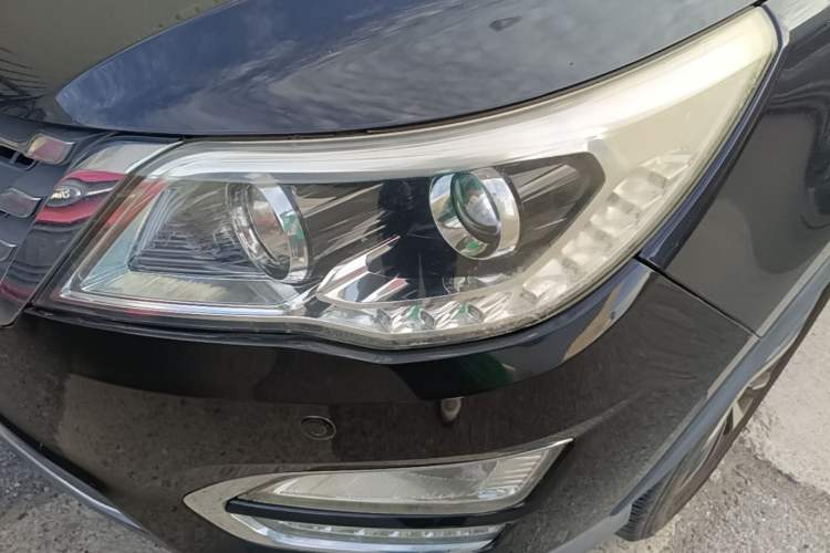 Used Baojun 560 2016 1.8L Manual Luxury Edition Left Front Headlight