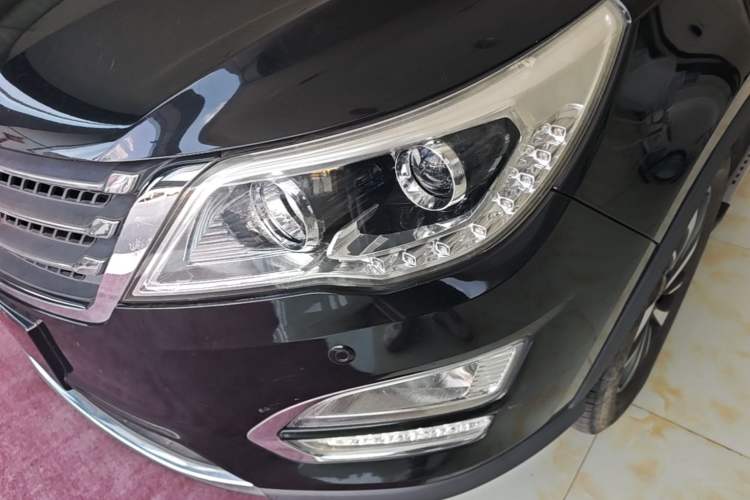 Used Baojun 560 2016 1.8L Manual Luxury Edition Left Front Headlight