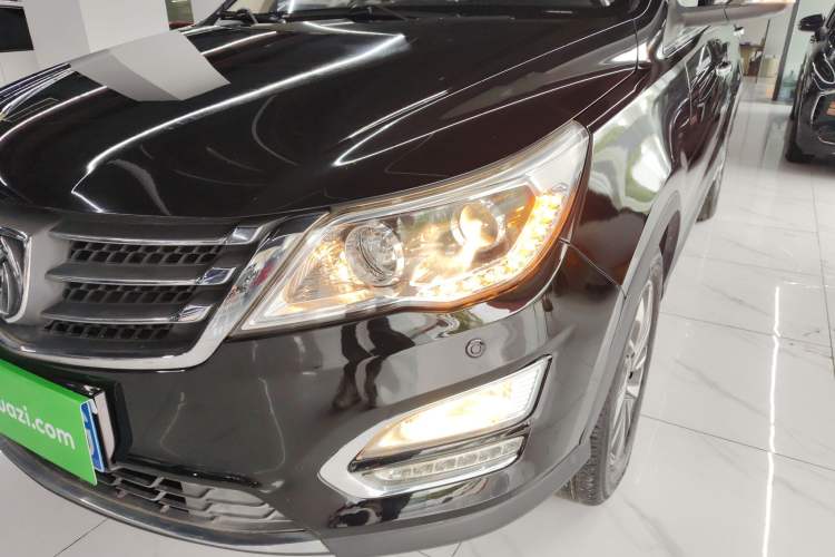 Used Baojun 560 2016 1.8L Manual Luxury Edition Left Front Headlight