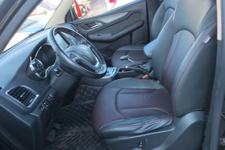 Used Baojun 560 2016 1.8L iAMT Luxury Model Left Front Seat