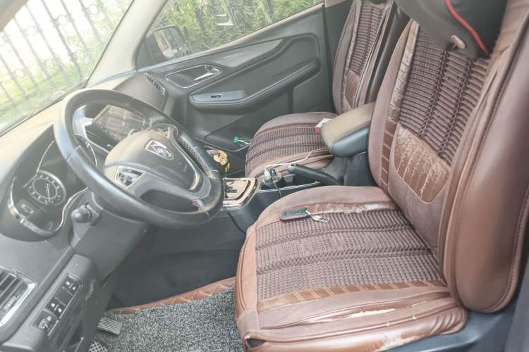 Used Baojun 560 2016 1.8L iAMT Luxury Model Left Front Seat