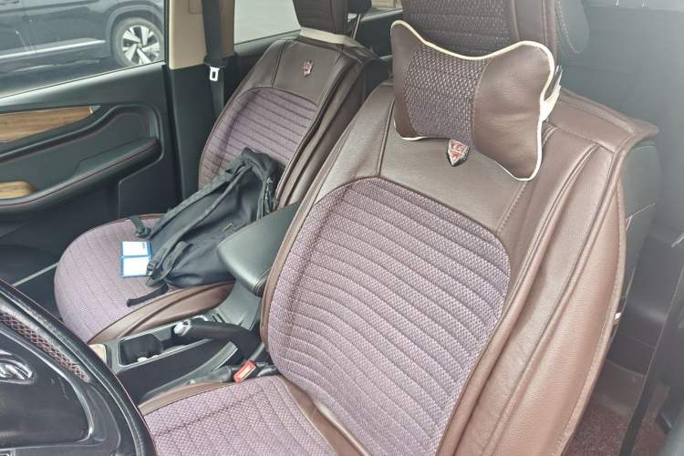 Used Baojun 560 2016 1.8L iAMT Luxury Model Left Front Seat