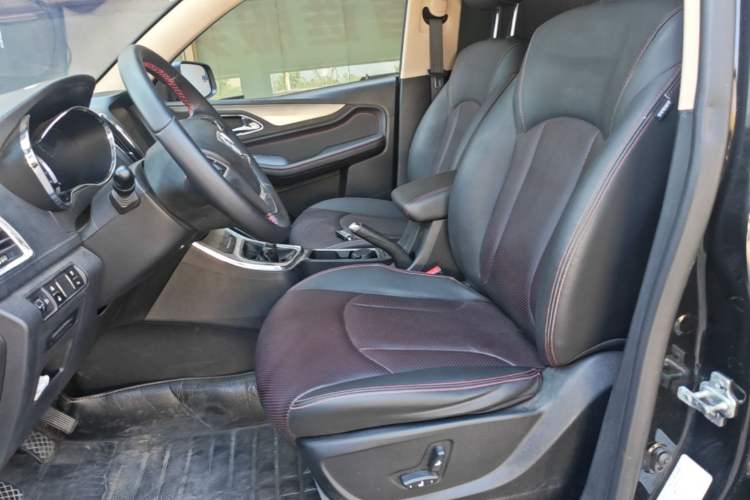 Used Baojun 560 2016 1.8L Manual Luxury Edition Left Front Seat