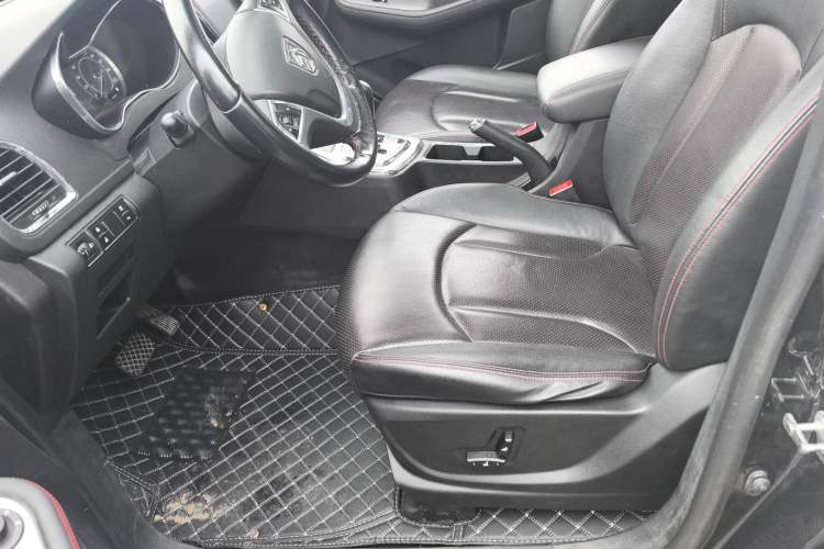 Used Baojun 560 2016 1.8L iAMT Luxury Model Left Front Seat