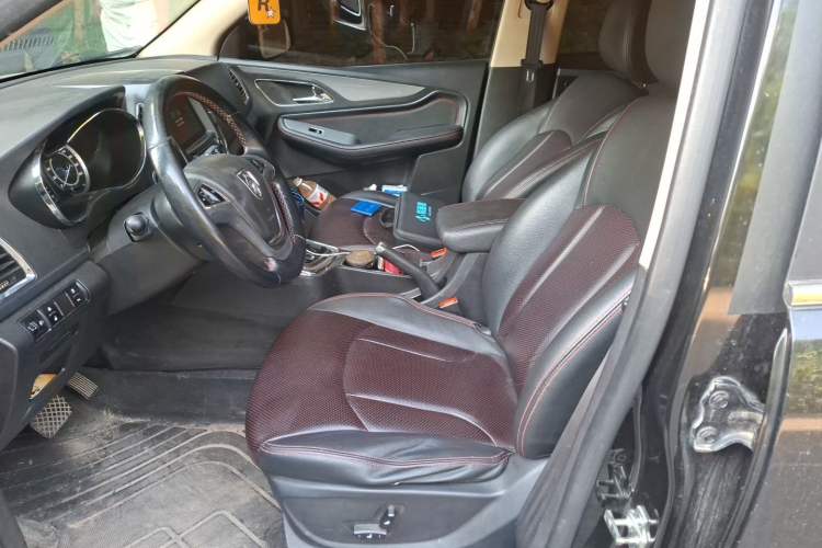 Used Baojun 560 2016 1.8L iAMT Luxury Model Left Front Seat