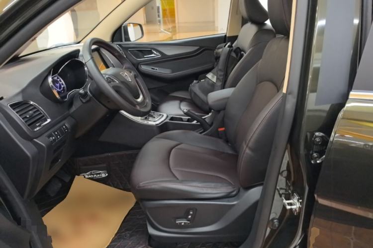 Used Baojun 560 2016 1.8L iAMT Luxury Model Left Front Seat