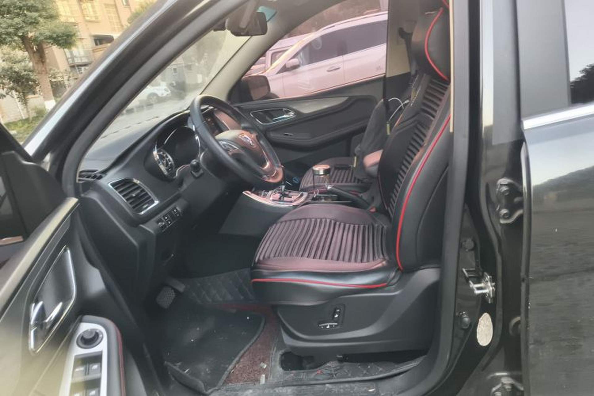 Used Baojun 560 2016 1.8L iAMT Luxury Model Left Front Seat